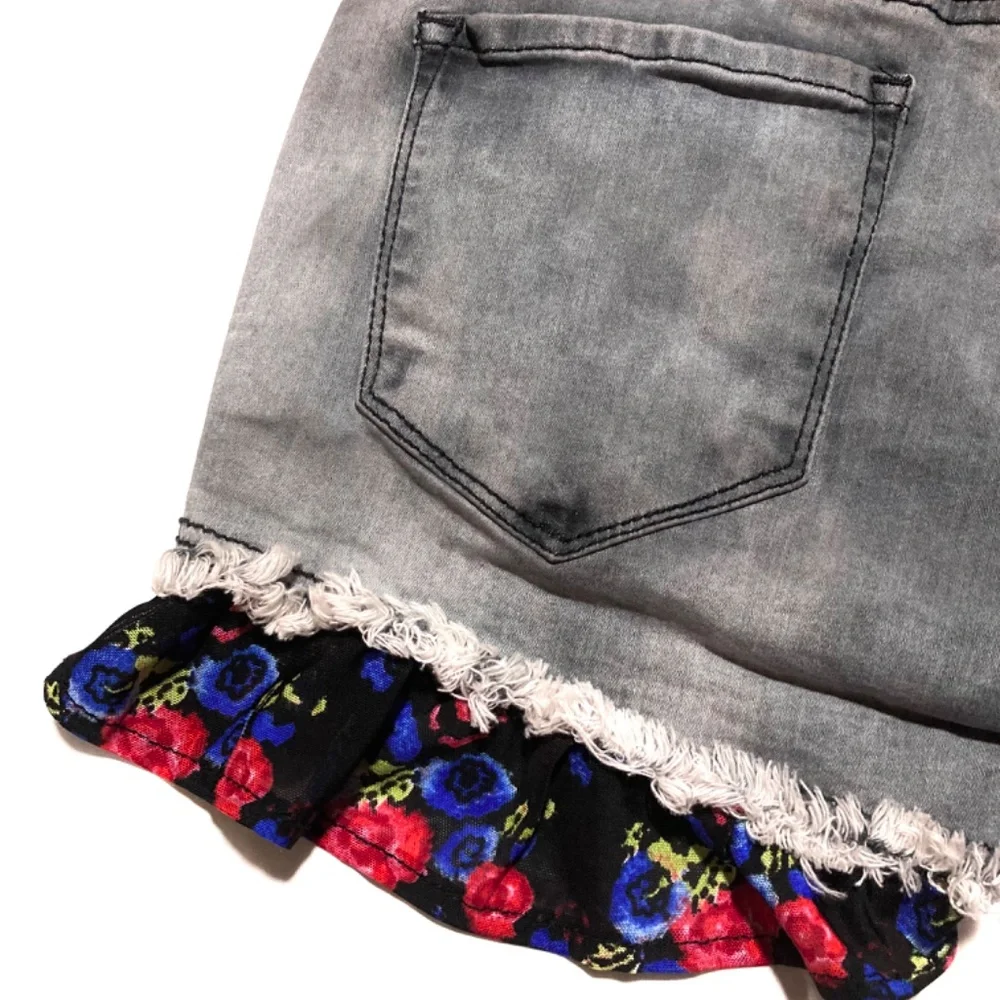 Angel Premium Ruffled Shorts - Picture 5 of 7